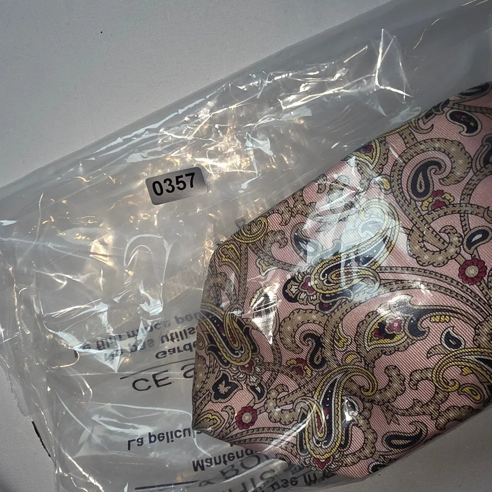 Liberty of London Mens Silk Paisley Necktie Pink Gold Navy Made in‎ USA 0357 - Picture 5 of 5